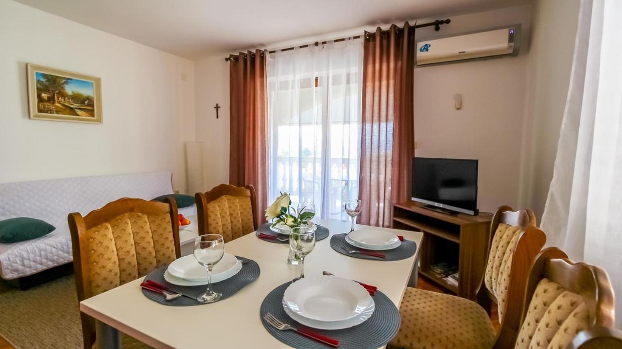 Apartments Katarina K มาลินสกา ภายนอก รูปภาพ