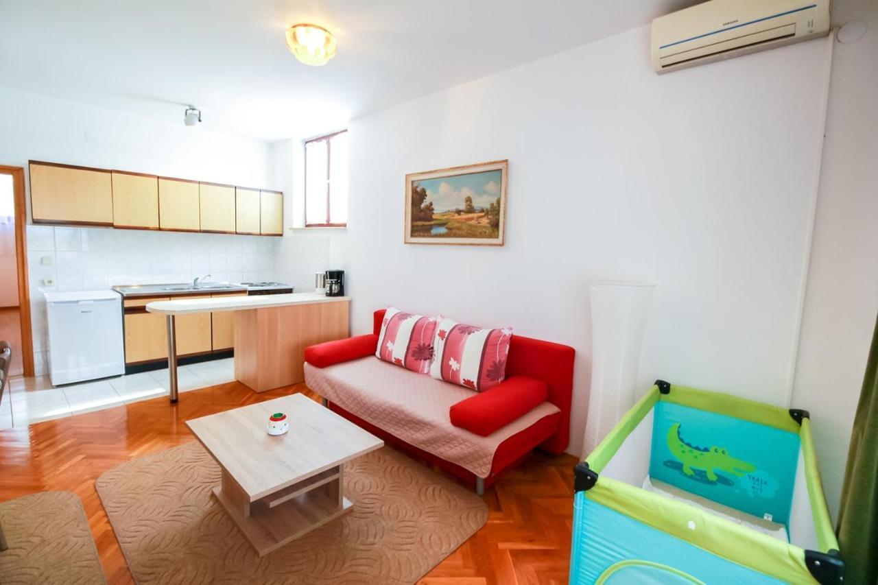 Apartments Katarina K มาลินสกา ภายนอก รูปภาพ