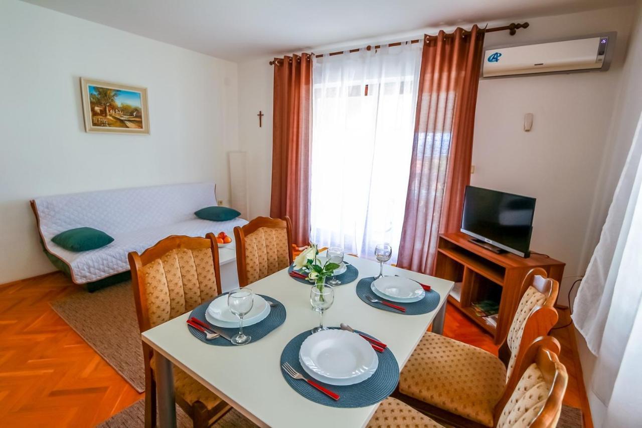 Apartments Katarina K มาลินสกา ภายนอก รูปภาพ