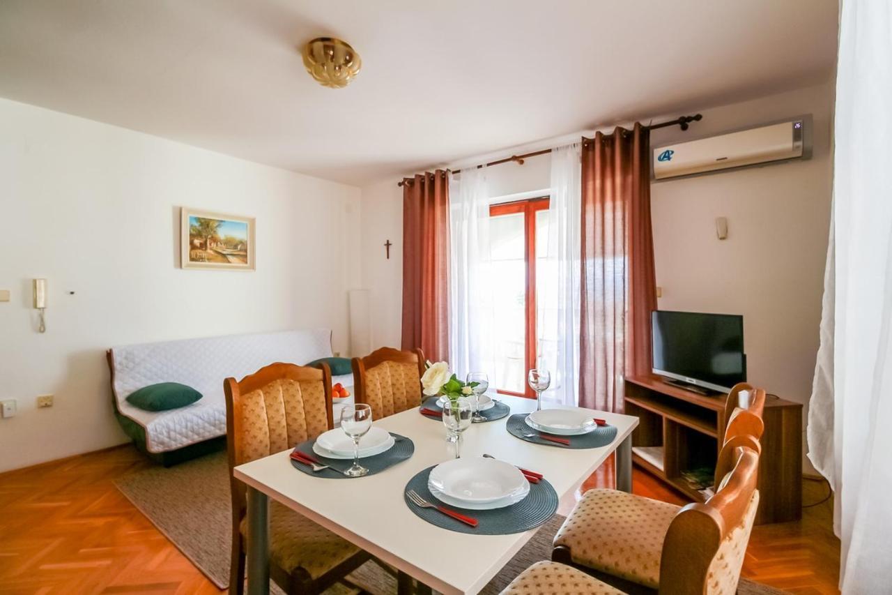 Apartments Katarina K มาลินสกา ภายนอก รูปภาพ