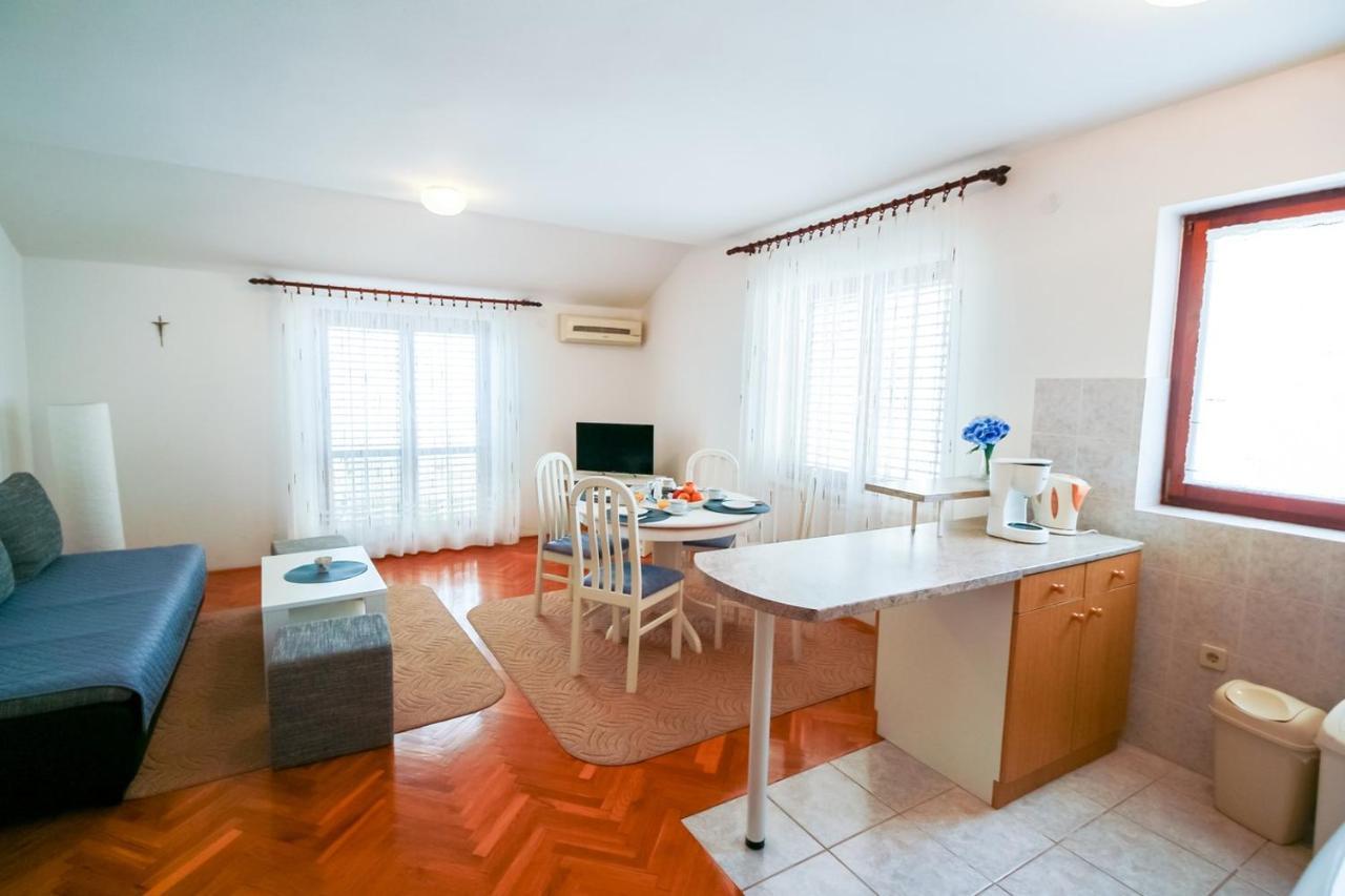 Apartments Katarina K มาลินสกา ภายนอก รูปภาพ
